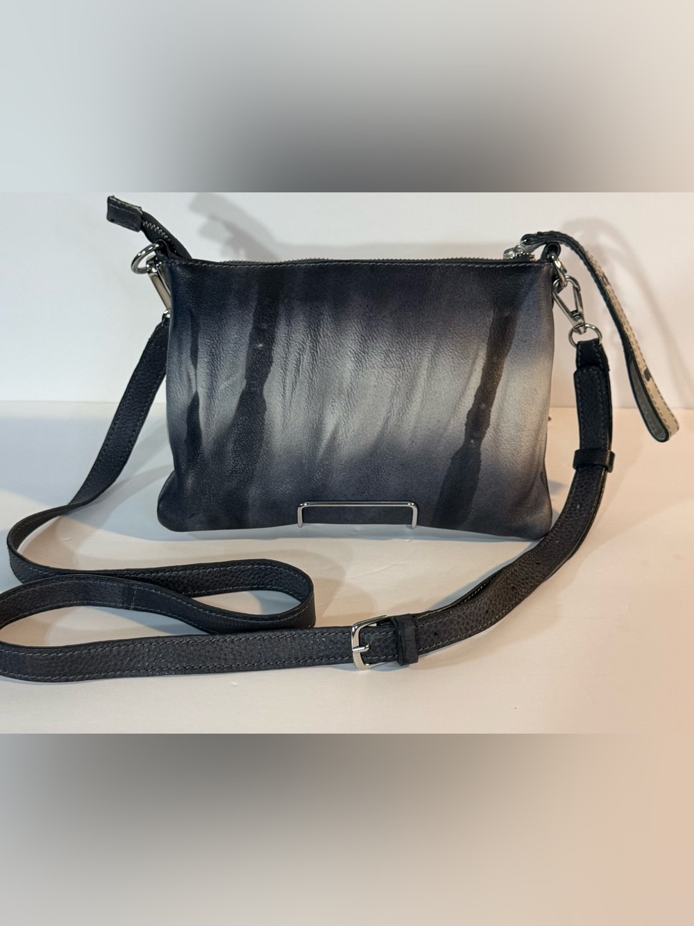 J. Jill Genuine Leather Navy White Ombre Crossbody Bag Tassel Purse